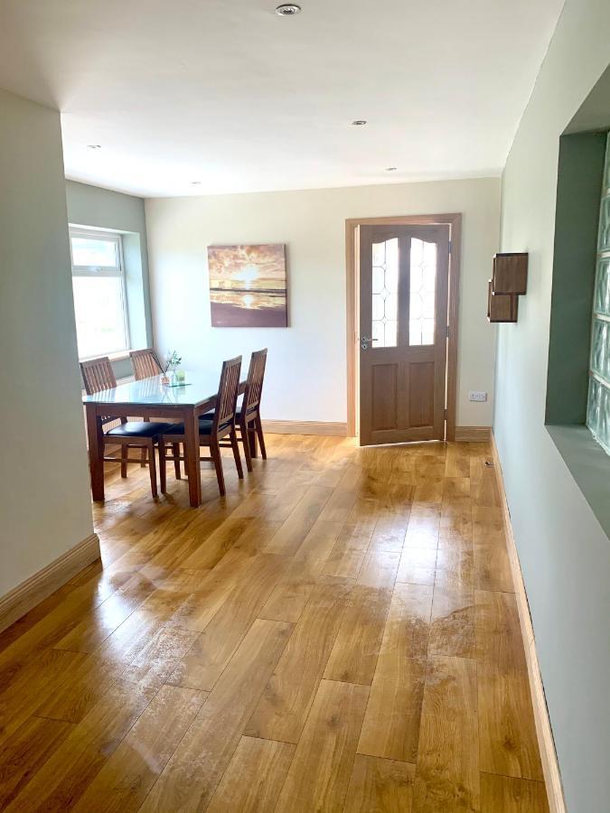 Wild Atlantic Way Cottage Dooagh 外观 照片